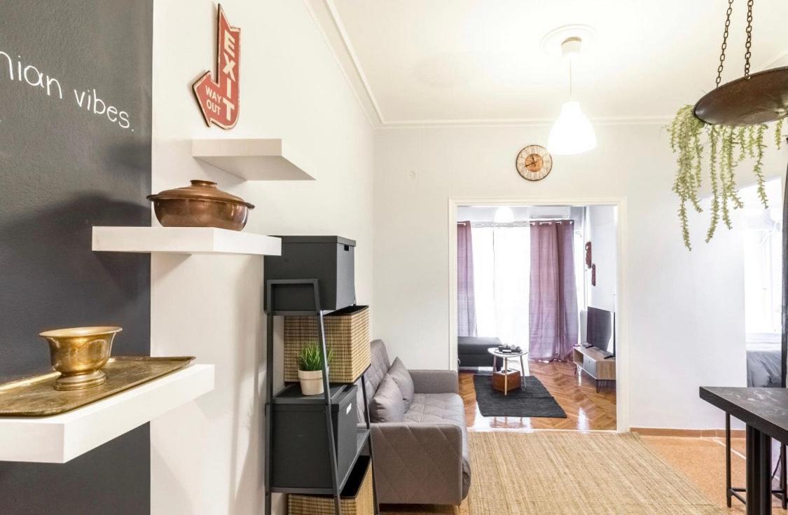Luxuriously Central Studio In The Heart Of أثينا المظهر الخارجي الصورة