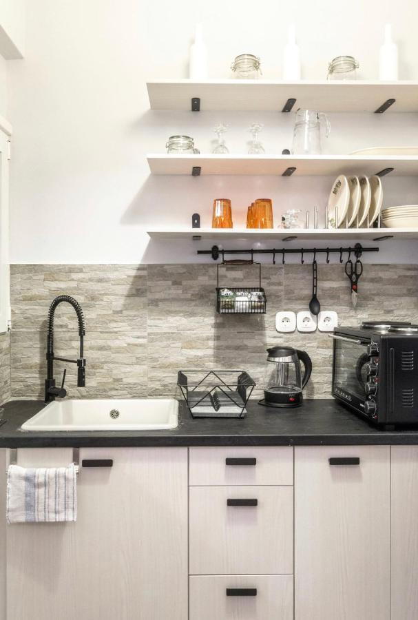 Luxuriously Central Studio In The Heart Of أثينا المظهر الخارجي الصورة